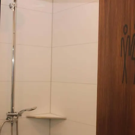 Moderne Ferienwohnung Mit Privatem Eingang - Rosa Kalletal Extérieur photo